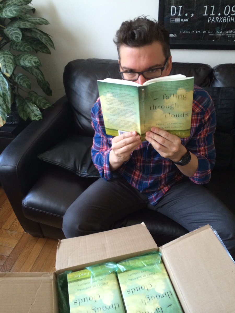 fowlerdf's tweet photo. Today my book #FallingThroughClouds turns 2. Thx Toby @pearsontjp for sharing yr story & @StMartinsPress publishing https://t.co/tgkYVnCGiZ