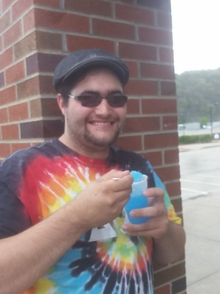 caluapo's tweet photo. Stop by the union for a delicious snow cone in front of the union until 5pm! https://t.co/nwcUGlNX6w
