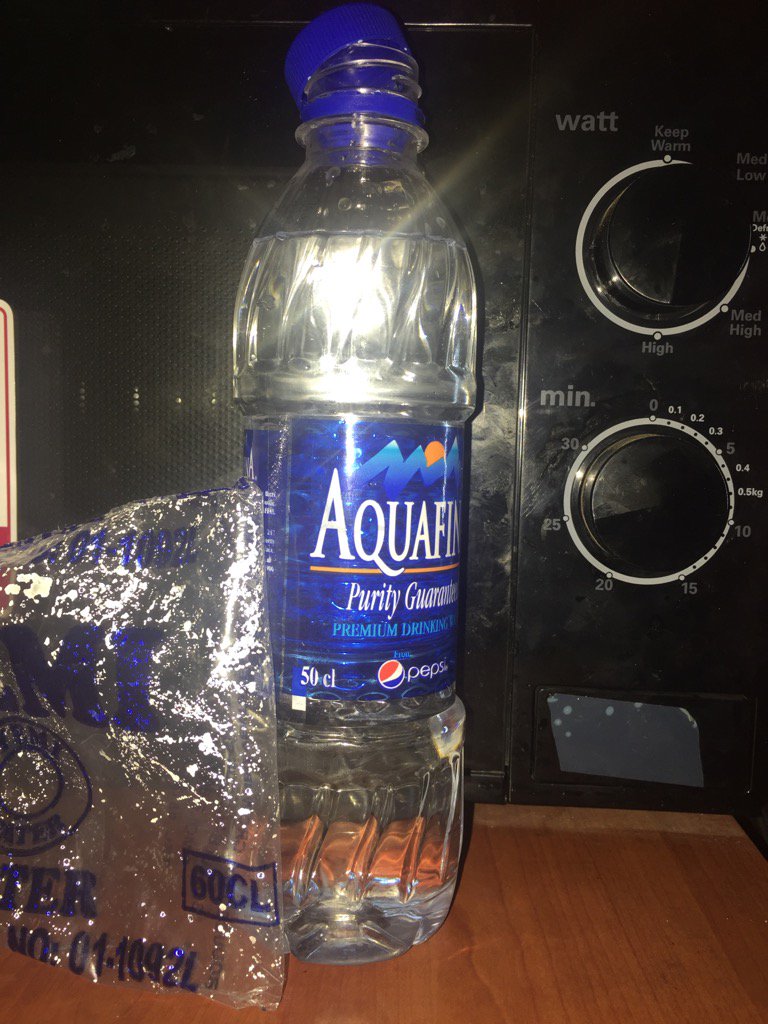 Phelmz's tweet image. @Gidi_Traffic Try emptying 60cl pure water sachet into 50cl bottled water container yet e no full😧 #whoiscorrect