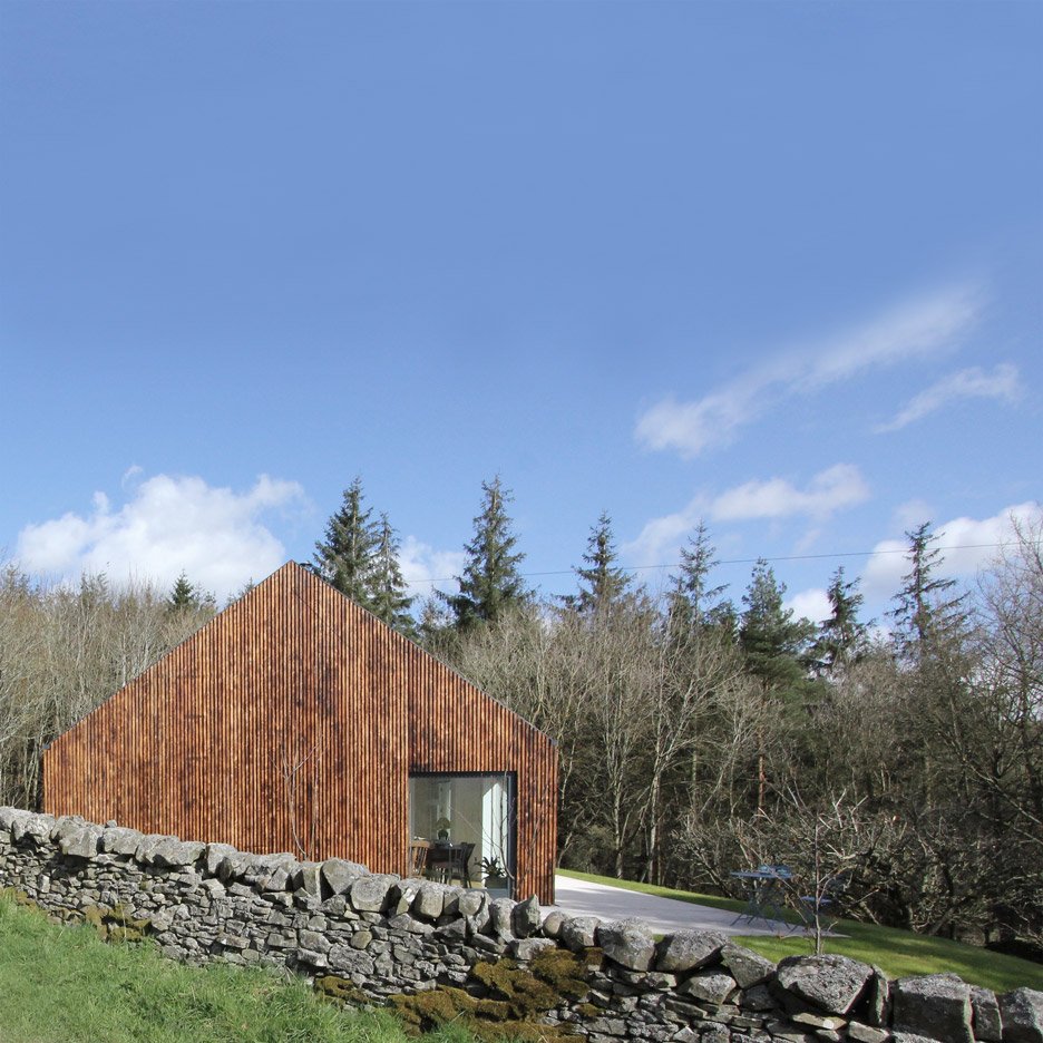 dezeen's tweet photo. Scottish cottage converted into writer's home with scorched larch cladding: https://t.co/qKxHCa0OJE #architecture https://t.co/yQpDChkGv4