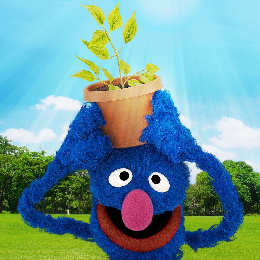 sesamestreet's tweet photo. Being respectful and caring to the environment is a perfect example of showing kindness! Happy #ArborDay! https://t.co/FZtlv2eKot
