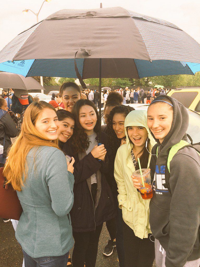 SarahAnnDenny's tweet photo. Fire drill fun in the rain! @hilhiadmn #ibtestprep https://t.co/0b4HjJa3A2
