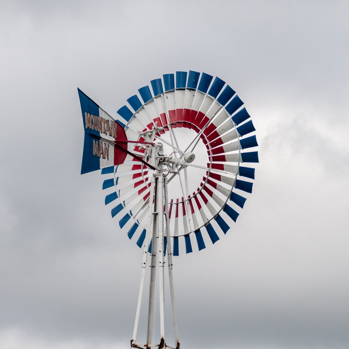 AmerWear's tweet photo. Now that is a "cool" Flag! #FlagDayFriday #AmericanPride #Amerwear https://t.co/rYsU33cjNW