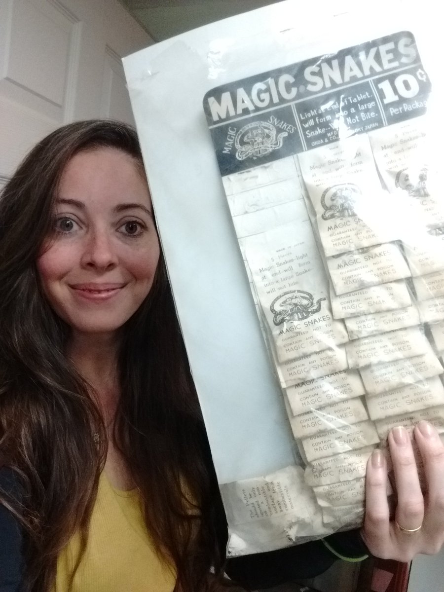 OldhamPyro's tweet image. Never know what you'll find in an antiques store! 🐍🐍🐍🎆🎆🎆