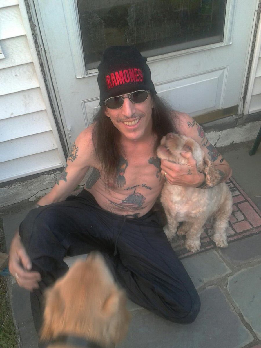 jayroxhard13's tweet image. ME AND MY BEST FRIEND BARNEY