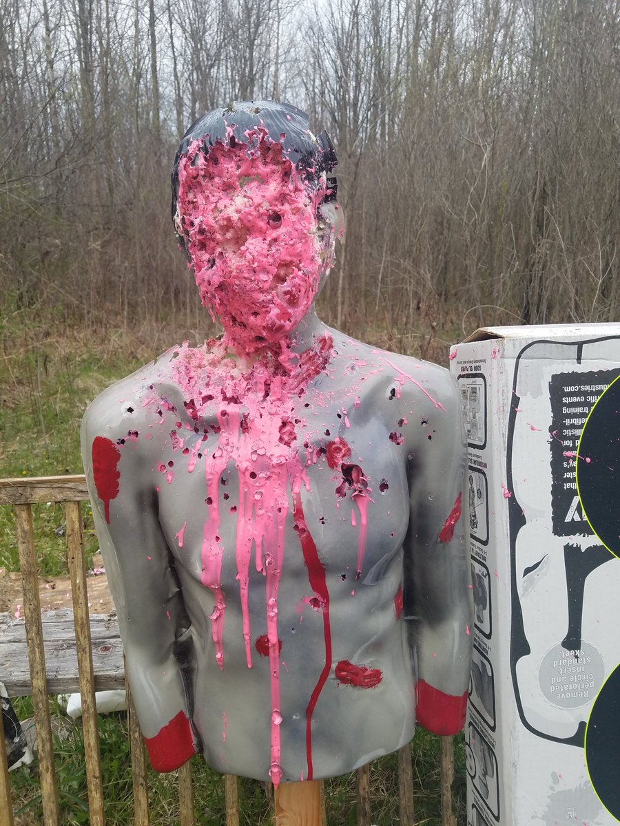 XxDustinAdamsxX's tweet photo. @tactical_usa had a great time with our #bleedingzombie #target! Thx for a great product!!! https://t.co/3ICZTlxgLO
