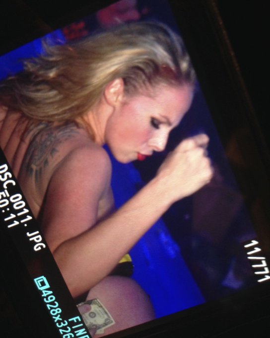 We fuckin made it to friday!!!! U ready to party... I am!!!!! https://t.co/GZmkq17BCE