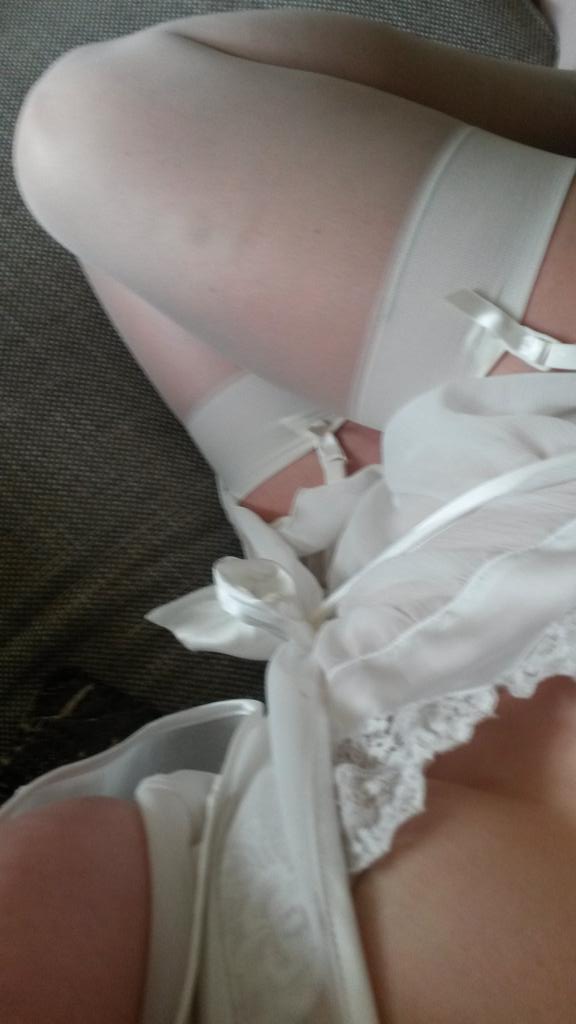 HotWifeH's tweet photo. #friskyfriday #stockings #nylon #swinger #hotwife https://t.co/4hmsRkWgw8