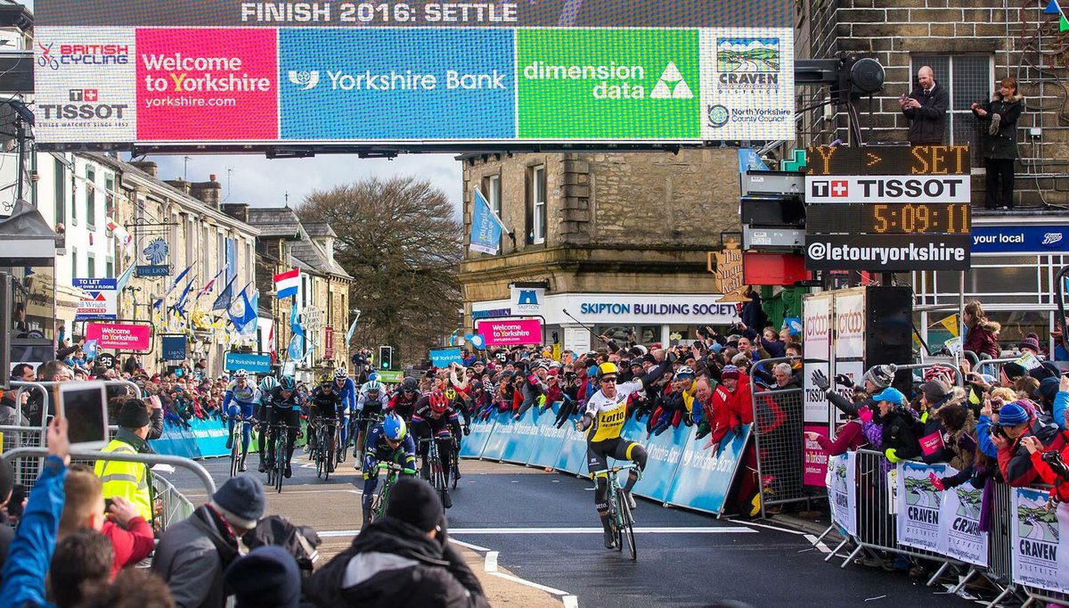 letouryorkshire's tweet photo. Incredible start to this year's #TDY https://t.co/U0COCNhPNy https://t.co/XMvA3JkKZA