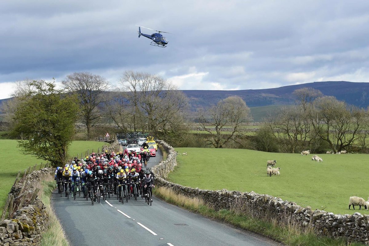 letouryorkshire's tweet photo. Incredible start to this year's #TDY https://t.co/U0COCNhPNy https://t.co/XMvA3JkKZA