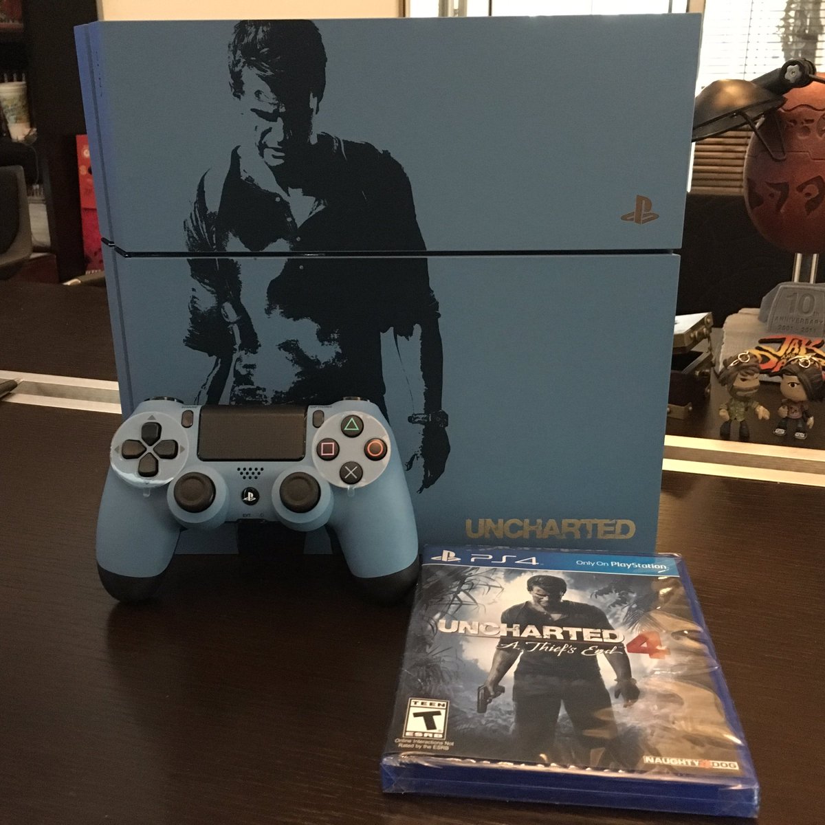 evan_wells's tweet image. Look what just arrived! #Uncharted4 #soon