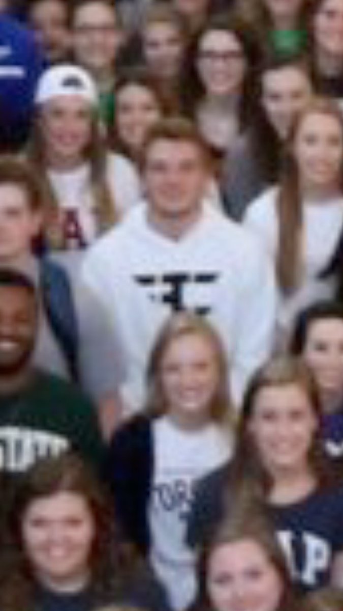 FaZeSwan's tweet image. Today at school all the seniors wore apparel for the colleges they're going to... Look at what I'm wearing 😄 #FaZeUp