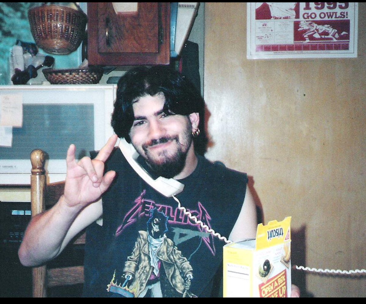 RealJoeyImage_'s tweet photo. Me, circa 1995.
#RandomPicDay https://t.co/mbNSCNRmfN
