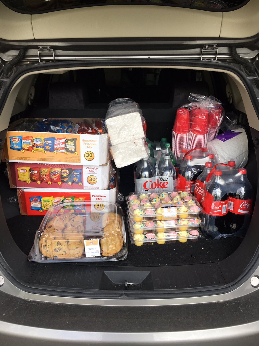 CTFCR's tweet photo. We hope everyone brings their appetite to the convention tomorrow! We have all of this, plus pizza! #CTFCRcon https://t.co/V2NKL4z5Gg