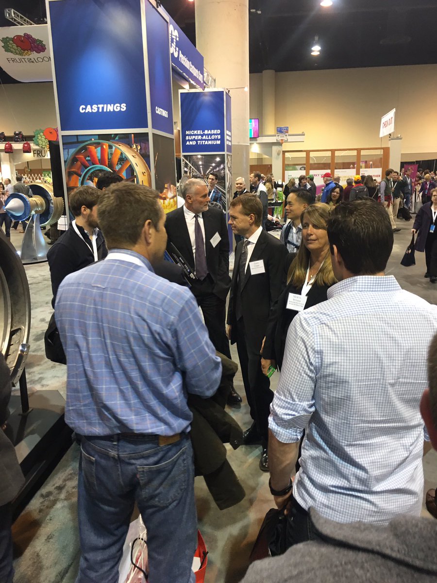 AlignedValue's tweet photo. #Brk2016
Todd Combs is graciously taking questions in the Convention Center right now
#AlignedValue https://t.co/JEazQq6e4U