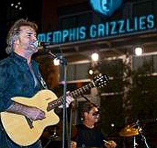 Grizzliesselfi1's tweet image. #FlashbackFriday - a few years ago during a Tennessee Tourism event at the home of the #MemphisGrizzlies... #Grindh…