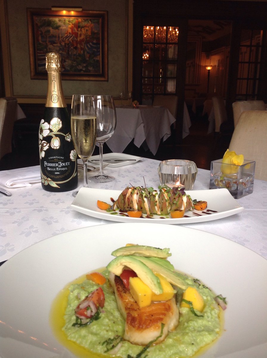 Mother's Day brunch at Restaurant Cinq?  Yes. Thank you!  Reserve a table today.