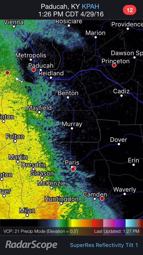 MurCalSO's tweet photo. Moderate to heavy showers moving into Calloway County: https://t.co/juAefFktzI