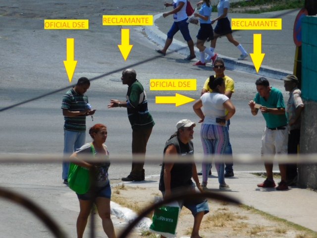 ivanlibre's tweet photo. #Cuba Policía política despliega fuerte dispositivo alrededor d sede d @DamasdBlanco Habana,impiden entrada y salida https://t.co/y5cW2iNAqI