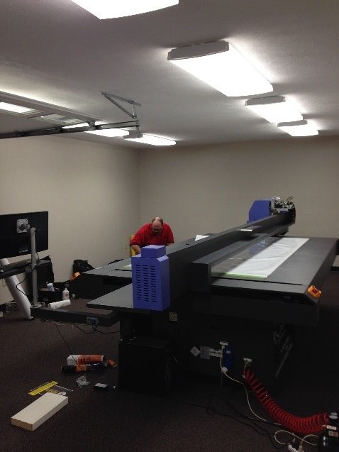 signoutletstore's tweet photo. A great #install in a great new space – happy #printing! #SignOutletStore #signsupply #signage #signmaking https://t.co/xWG703wksv