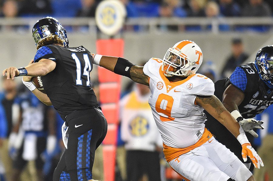 VolsFanBASE's tweet photo. 2017 NFL Mock Draft Has Derek Barnett 11th &amp; Jalen Reeves-Maybin 14th Overall: https://t.co/xmdp9k6XGV #GoVols https://t.co/Vb9MCdSyZi