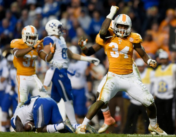 VolsFanBASE's tweet photo. 2017 NFL Mock Draft Has Derek Barnett 11th &amp; Jalen Reeves-Maybin 14th Overall: https://t.co/xmdp9k6XGV #GoVols https://t.co/Vb9MCdSyZi