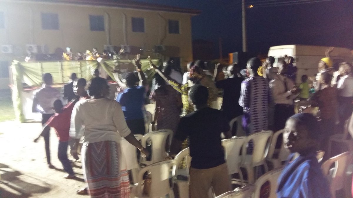 BoweeCSC's tweet photo. "@ExquisiteMedia: Prayer time. Join us as we pray to get back our destiny. 
@rccgmps @BoweeCSC 
#DestinyFulfilment https://t.co/12AbHf6tD4"