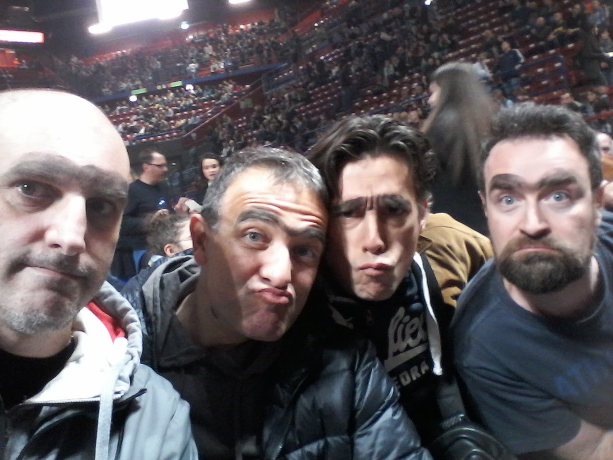 Supacush's tweet photo. #EnergumenidiMilano https://t.co/xebrBLRAlz