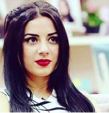 Çok güzelsinn çook seni veren Allaha şükürler olsunn NurErkoc GeriGeliyor