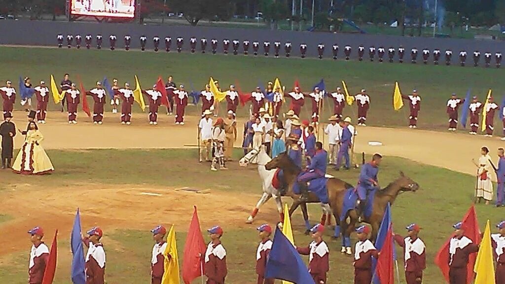 pinfantea's tweet photo. Acto Inaugural de los XXXII Juegos Inter-Academias Militares 2016 @NicolasMaduro https://t.co/HdAJplTO4A
