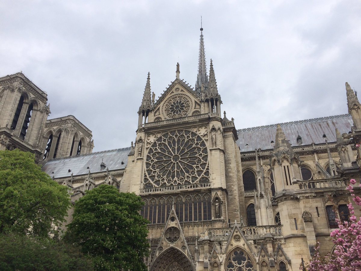 Hannah32459's tweet photo. Notre Dame. Enjoyed Paris. But alas, they have no beach. @30a  @SouthWalton https://t.co/hCe7Utp90T