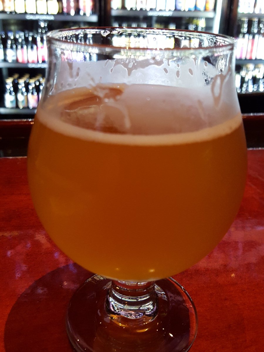 IndianaBeerBlog's tweet photo. @18thStreetBrew Garce Fruits #IndianaCraftBeerWeek. Drew (Brewer/Owner) always brings an A game! -GregKitz https://t.co/YTK36q238v