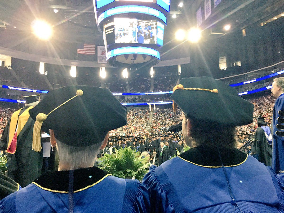 Mike_Iris's tweet photo. What an awesome day! Congrats to all of our graduates! @BerkeleyCollege #BerkeleyGrad2016 #LoveMyJob https://t.co/Jyyz1hLopr