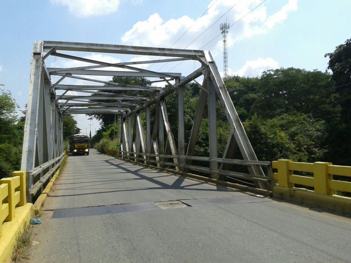mintransporteve's tweet photo. #ATENCIÓN por razones operativas fueron POSTERGADOS trabajos d rehabilitación del Puente Las Cañitas en #TO13 #COJ https://t.co/2J9uwolfk1
