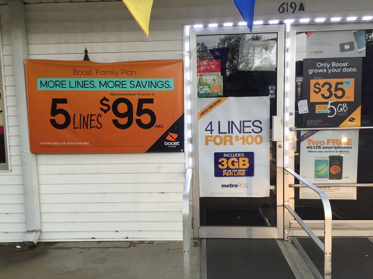 sprintbruce's tweet photo. Take that, Metro!  #Boostrules! @SprintTAG @spg_kandi https://t.co/cFxozgDrdj