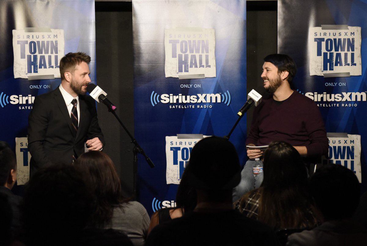 standup's tweet photo. Tonight on CC Radio @siriusXM 95, listen to the @hardwick Town Hall with @wilw at 5:30 EST. https://t.co/3YsdTMk3CA https://t.co/hkjWoGnssu