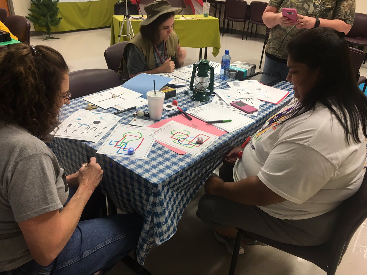 LnobleLydia's tweet photo. Learning is fun! #fdeccpanthers @DowellDeloris @jeepers315 https://t.co/M51lGltH2B