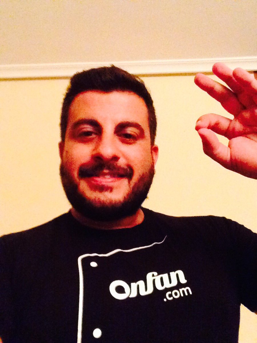 fretigan's tweet photo. Y encima con camiseta nueva cortesía de @ismaelvallve y @onfan esta noche hacemos de embajadores en #Valladolid https://t.co/uXXZ0eZIL6