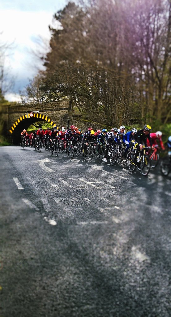 Braveshorts's tweet photo. Watching the wheels go round and round #HighVelo #TourDeYorkshire #Settle https://t.co/M3D01qc2Ae