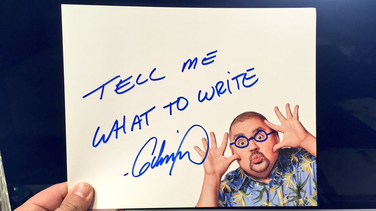 fluffyguy's tweet photo. RT 4 ur chance to WIN a @myChargePower #FluffyCharger and a personalized pic 😃 https://t.co/y7e90SdfJo