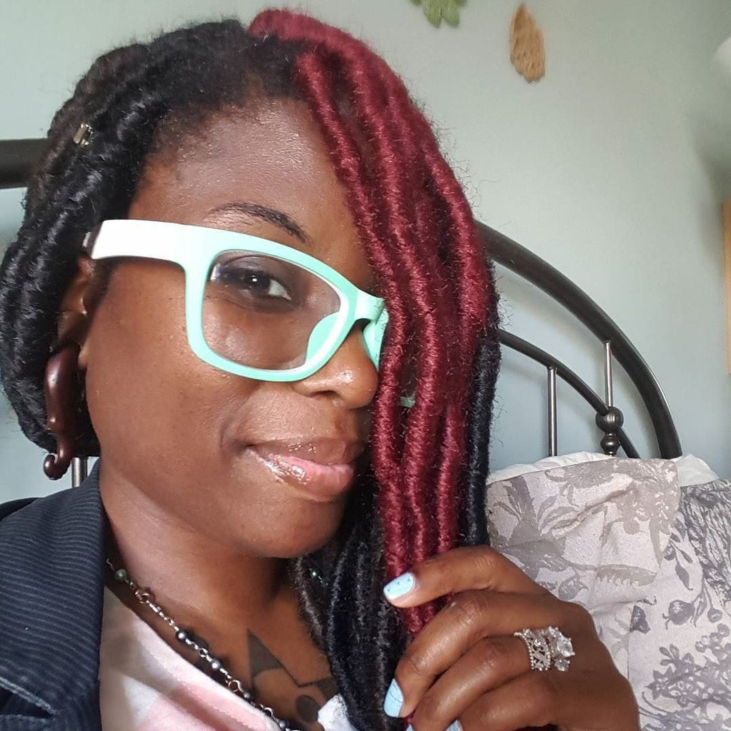 Crocheyqueen's tweet image. I still love red on me. Ugh. #loclover #locs #protectivestyles #teamprotectivestyles #team… ift.tt/24aiiCi