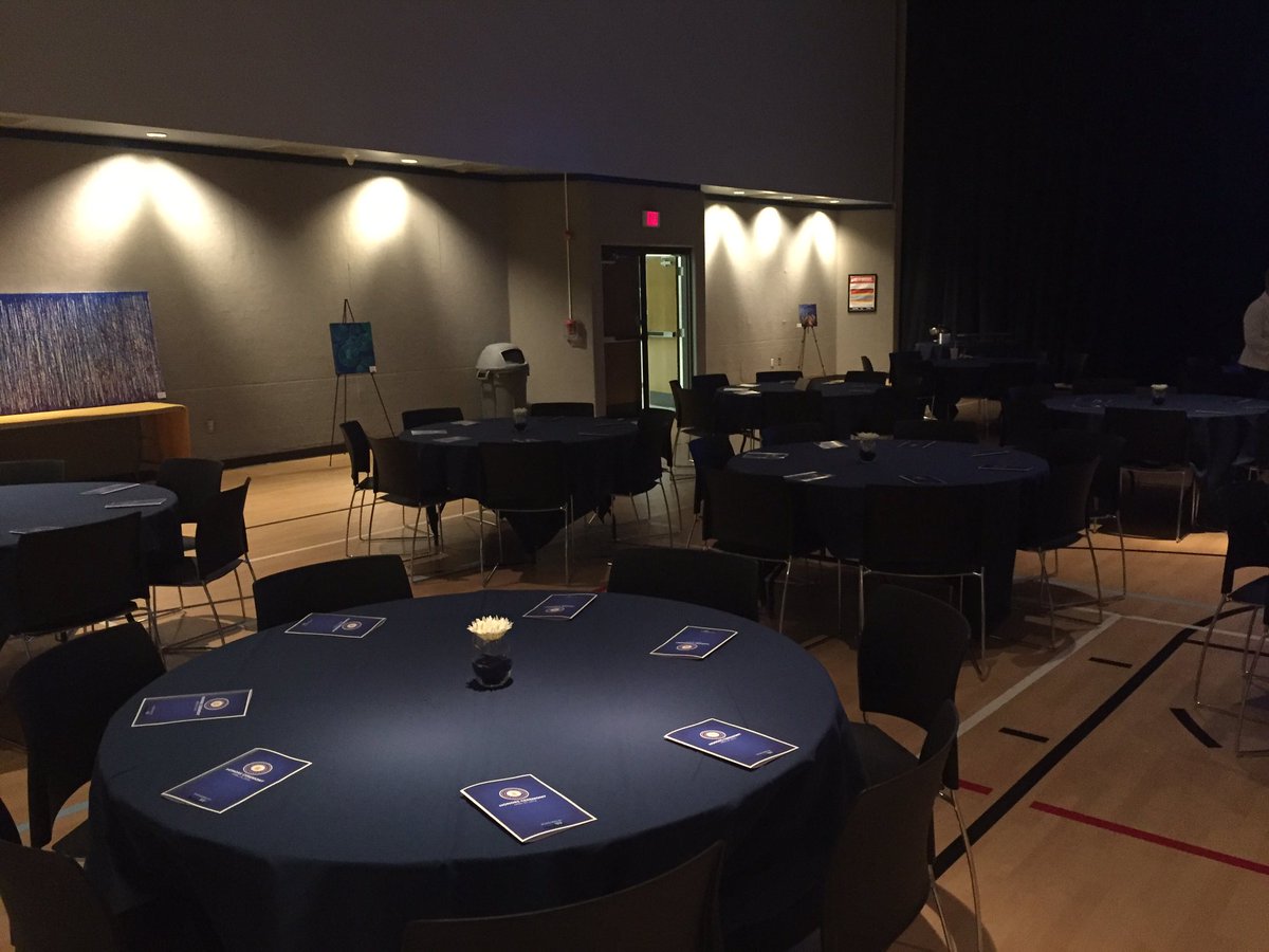VPofStudents's tweet photo. One hour until WVUP Honors Ceremony. #wvuplife @WVUParkersburg https://t.co/UzSPIunYEs