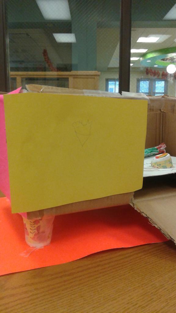 kmzrk's tweet image. @TheBlkMsFrizzle    Hello, castle. #techclub #liberty64 #medievaltech