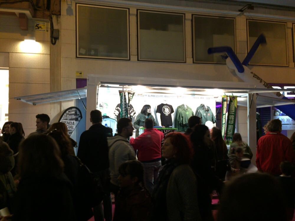 ENFIOS's tweet photo. | LIVE | #ONFIRE @racingferrolsad, #chegou_a_hora #fashion #Ferrol https://t.co/yBhWYw7Vy7