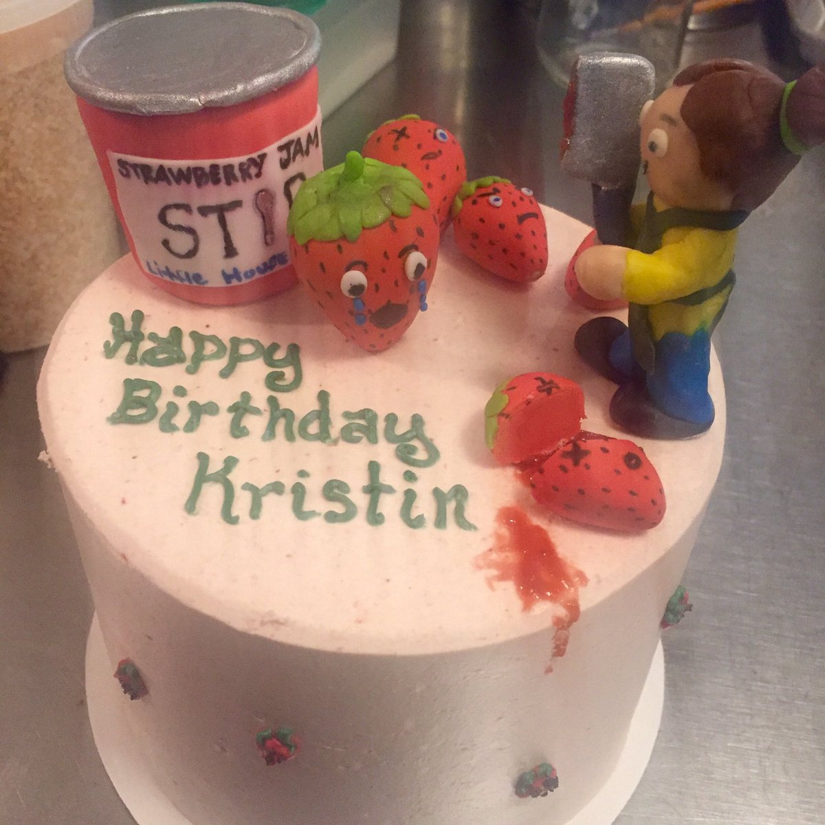 CocoaBakeryJC's tweet photo. Craaaaaazy cake for our very own strawberry jam maker! Lol #psychocake #jammyjam #jcjams https://t.co/paDeoHHJDz