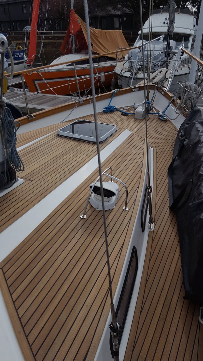 clyachts's tweet photo. #Nauticat transformed deck looks like new https://t.co/GvKJn2YQSu