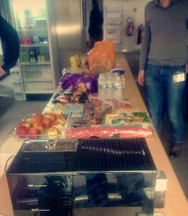 OpenKnowledgeBE's tweet photo. Ready for a night full of hacking #diplohack #OpenKnowledgeBe #EU2016NL https://t.co/ok2lZ7gGJP
