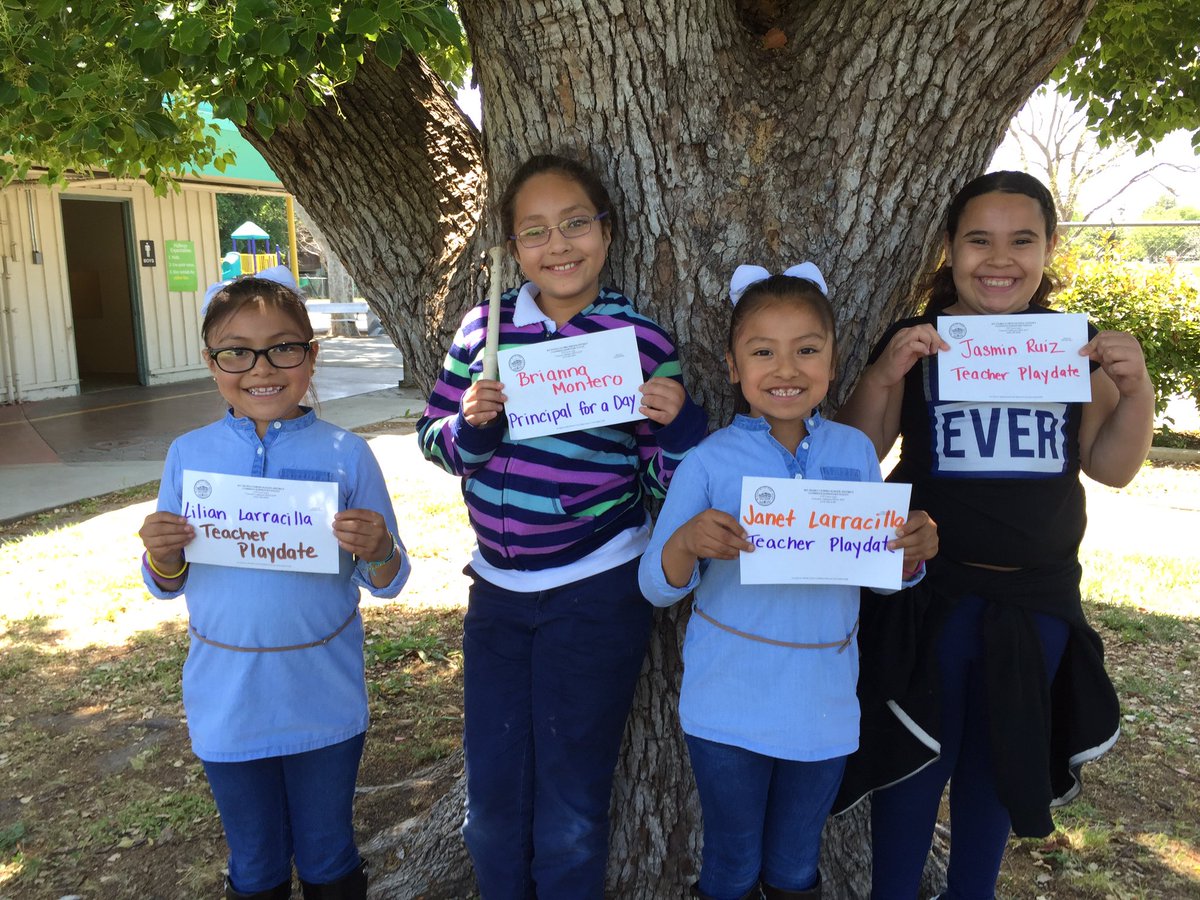 CambridgeMDUSD's tweet photo. More Jogathon winners!!!! #mostlaps #highestdonors #pride https://t.co/AepJ14rSse