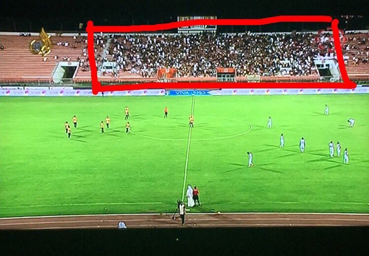 ZAEMMOF's tweet photo. الصوره هذي رد لكل من يشكك ان جمهور

القادسيه فول استاد جابر😂 https://t.co/oRKW4yvojA