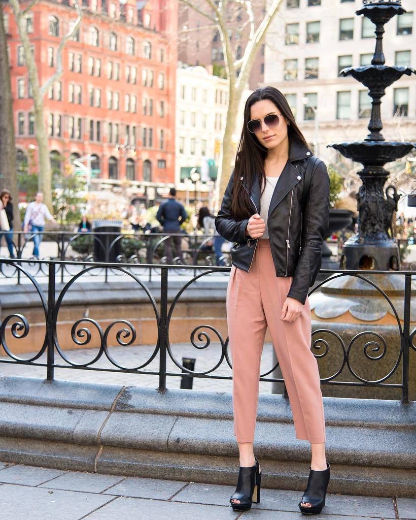 OneCliqueShoes's tweet photo. Werk.  It.  Stef.  #fashionstartup #nyc https://t.co/Yb0EJJrx00 https://t.co/1EeeGaMFzB